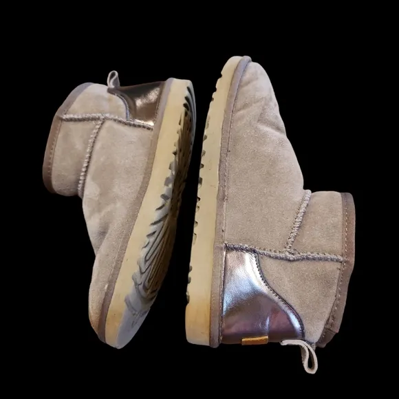 Ugg Ankle Boots Size 9