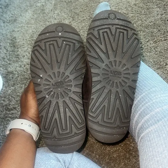 UGG Australia Chocolate K Bailey Button Boots size 3