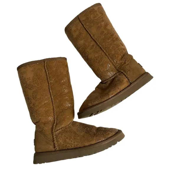 UGG Australia Classic Tall Sheepskin Winter Boots Sz 6 Paisley Chestnut Brown