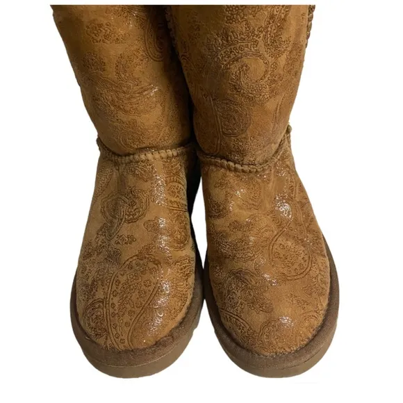 UGG Australia Classic Tall Sheepskin Winter Boots Sz 6 Paisley Chestnut Brown
