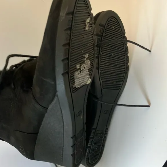 UGG Australia Jeovana Boots Black Suede Waterproof WP 1017421 Wedge Lace Up sz 9