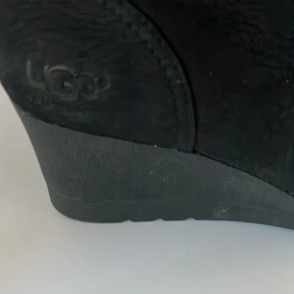 UGG Australia Jeovana Boots Black Suede Waterproof WP 1017421 Wedge Lace Up sz 9