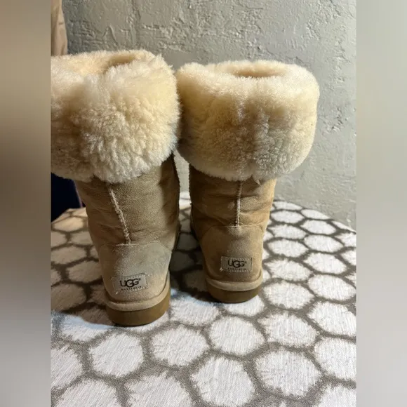 UGG Australia Tan Shearling Boots