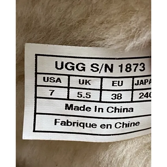 UGG Australia Triple Bailey Button Tall Sheepskin Boots Chestnut Women Size 7