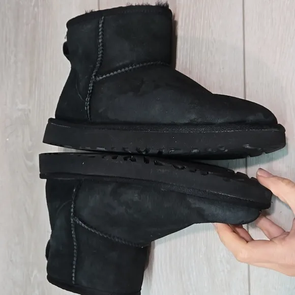 Ugg Australia Women Ankle Leather Sheepskin Boots shoes sz 7