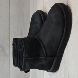 Ugg Australia Women Ankle Leather Sheepskin Boots shoes sz 7