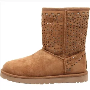 Ugg Australia Women Classic Flora Perf Short Sheepskin Boots shoes sz 8