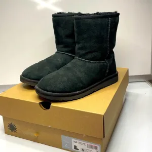 Ugg Australia Women Suede boots shoes sz 37