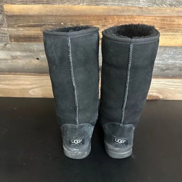 Ugg Australia Women's 5815 Classic Tall Boots Sheepskin US 6 Black Lined
