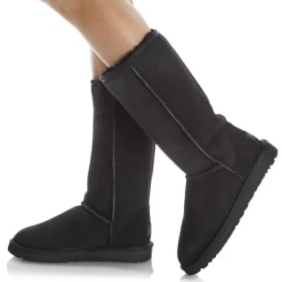 Ugg Australia Women's 5815 Classic Tall Boots Sheepskin US 6 Black Lined