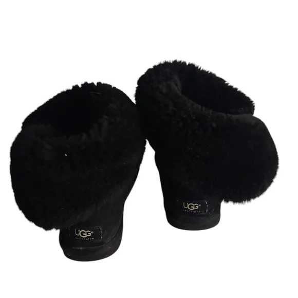 UGG Australia Women's Black Suede/fur Bailey Button II Boots Size 7