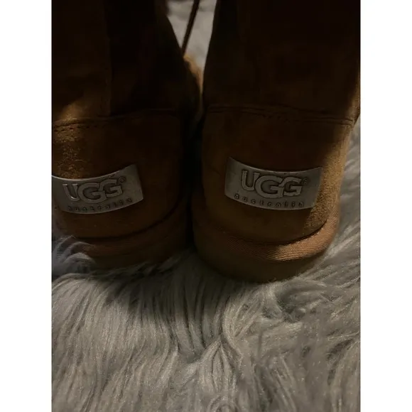 UGG Australia Women's Montclair 1892 Style Chestnut Lace Up  Suede Boots Size 6