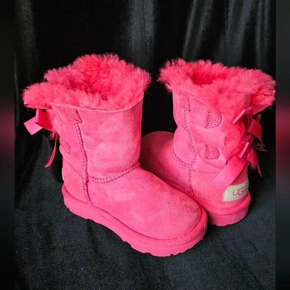UGG Bailey Bow II Boot Pink Girls Fur with Bows Size 8