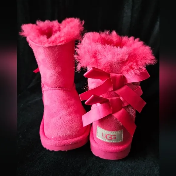 UGG Bailey Bow II Boot Pink Girls Fur with Bows Size 8