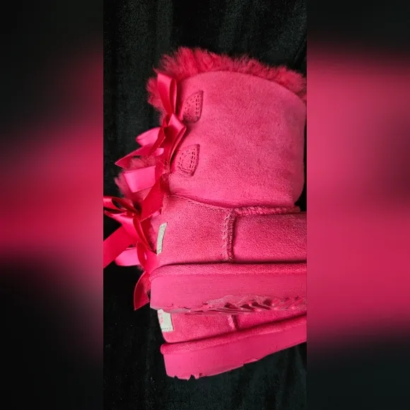 UGG Bailey Bow II Boot Pink Girls Fur with Bows Size 8