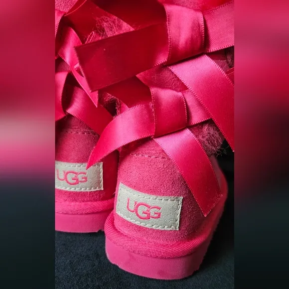 UGG Bailey Bow II Boot Pink Girls Fur with Bows Size 8