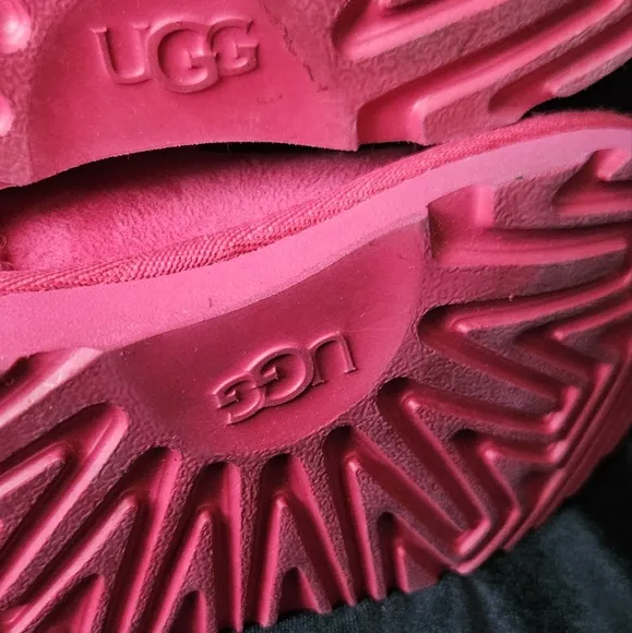 UGG Bailey Bow II Boot Pink Girls Fur with Bows Size 8