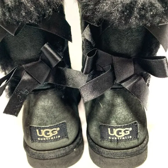 Ugg BAILEY BOW II BOOT Women  Size 7
