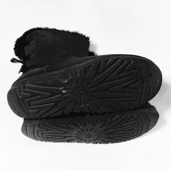 Ugg BAILEY BOW II BOOT Women  Size 7