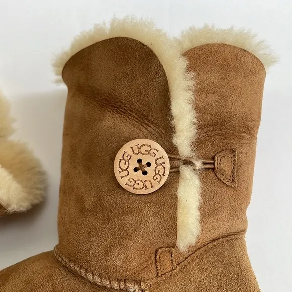 UGG Bailey Button II Mid-Calf Sherpa Sheepskin Suede Boots in Chestnut Size 7