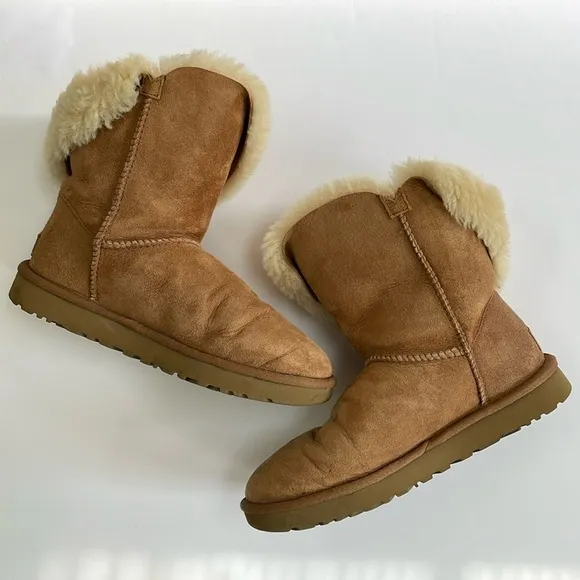 UGG Bailey Button II Mid-Calf Sherpa Sheepskin Suede Boots in Chestnut Size 7