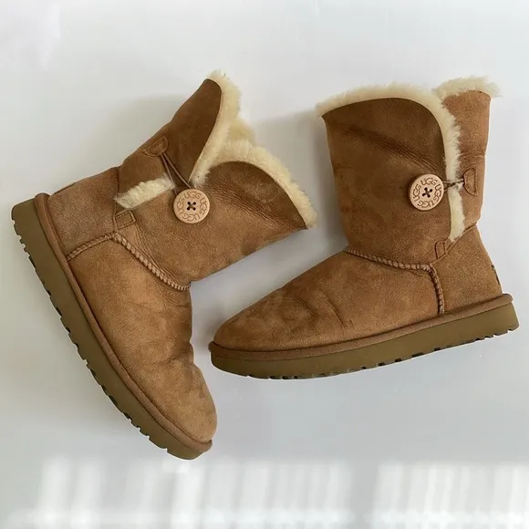 UGG Bailey Button II Mid-Calf Sherpa Sheepskin Suede Boots in Chestnut Size 7
