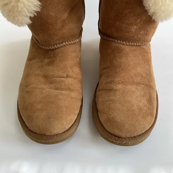 UGG Bailey Button II Mid-Calf Sherpa Sheepskin Suede Boots in Chestnut Size 7