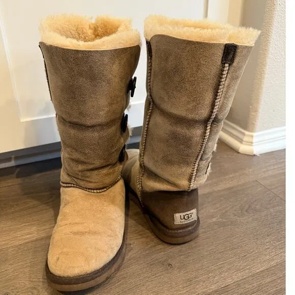 UGG BAILEY BUTTON TRIPLET BOMBER LEATHER BOOTS BROWN 3049 W/BJCN WOMEN SIZE 7
