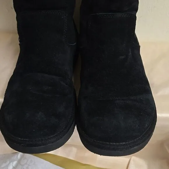 Ugg Black Beaded Fur Lined Mid Shaft Zipper Boots