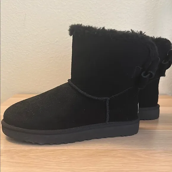 UGG Black Winter Boots / Never Used