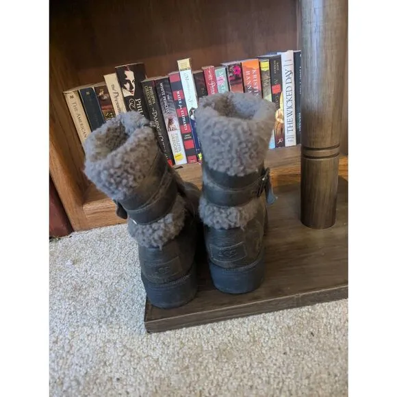 UGG Blayre III Black Waterproof Leather Fur Cuff Ankle Boots Size 8 Women