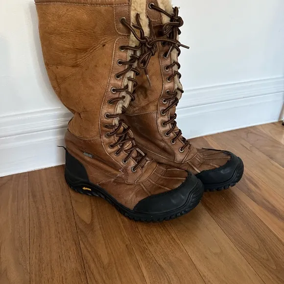Ugg Boot Tall Size 9 Women’s Women's Shearling Winter Boots