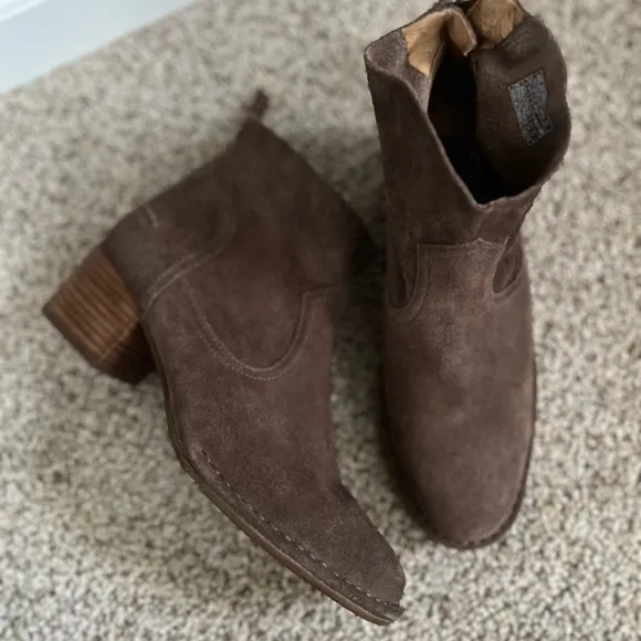 UGG‎ bootie Chelsea leather suede boots women size 8 brown