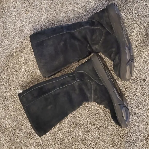 Ugg Boots F3009H size 7 women tall side zipper genuine sheepskin  leather