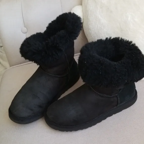 UGG boots size 6 girls 7.5 8 womens