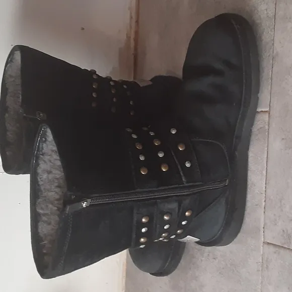 UGG Boots  size  9 women