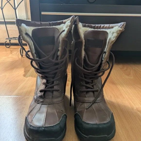 UGG Brown Winter Boots with Fur Lining