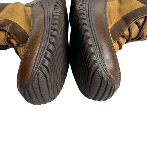 Ugg brown/ tan fur lined mixon leather boots size 5.5