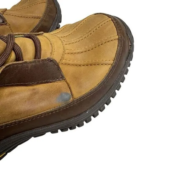 Ugg brown/ tan fur lined mixon leather boots size 5.5