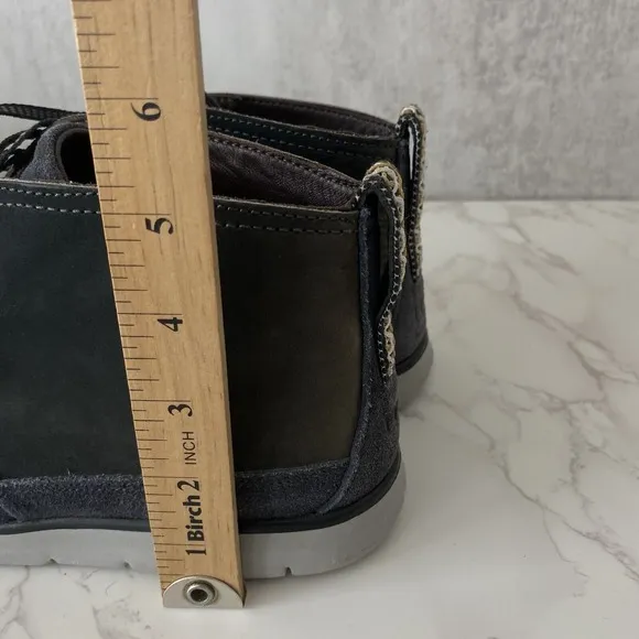 UGG Chukka Boots Men Sz 10 Grey Ombre Waterproof Suede Nubuck