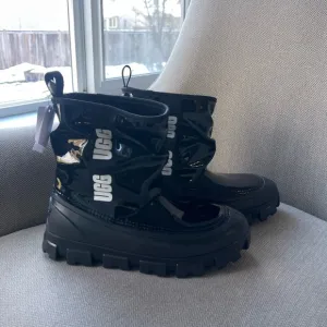 UGG Classic Brellah Mini Boots Jet Black Kids Rubberized Waterproof