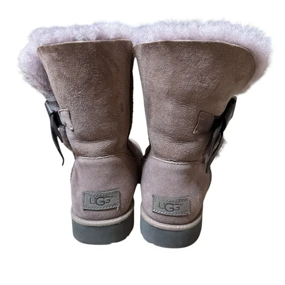 UGG Classic Knot Boots | Women Size 7
