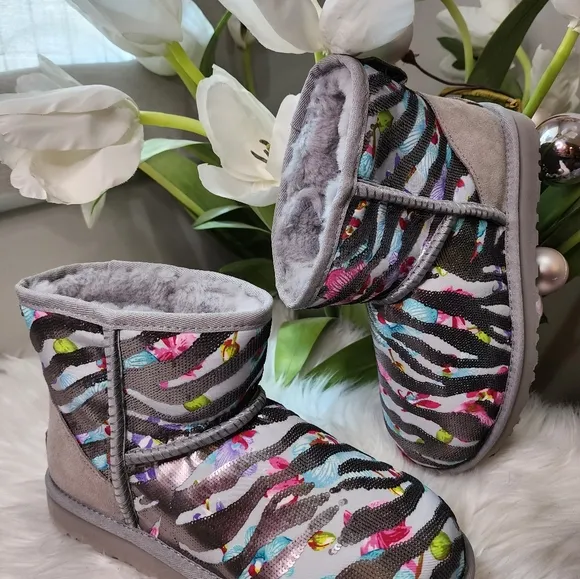Ugg Classic Mini Tiger Flower Women boots new