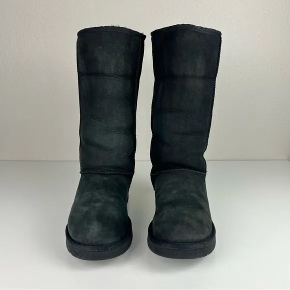 UGG Classic Tall Sheepskin Lined Boots Black Sz 10 Cozy Cold Weather Cabincore