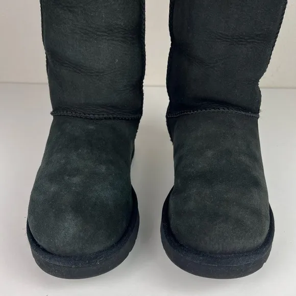 UGG Classic Tall Sheepskin Lined Boots Black Sz 10 Cozy Cold Weather Cabincore