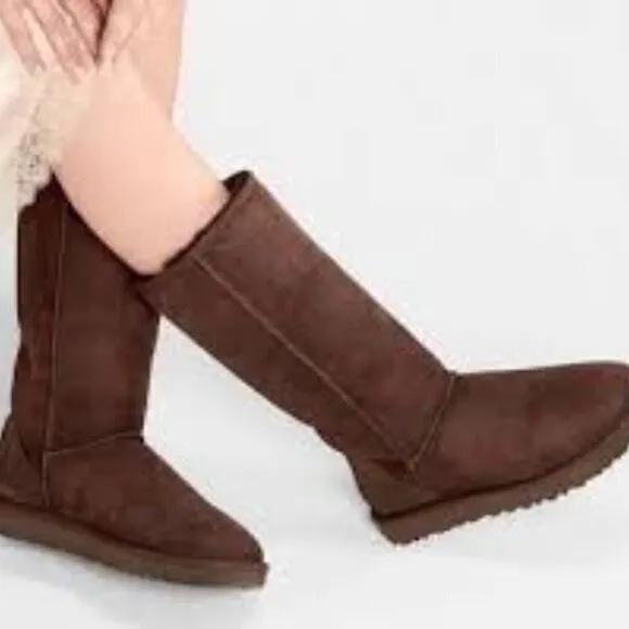 UGG Classic Tall Women Boots Size 9
