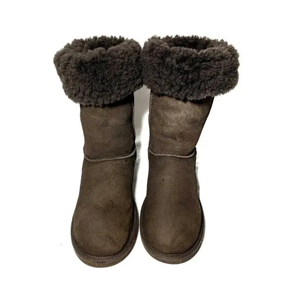 UGG Classic Tall Women Boots Size 9