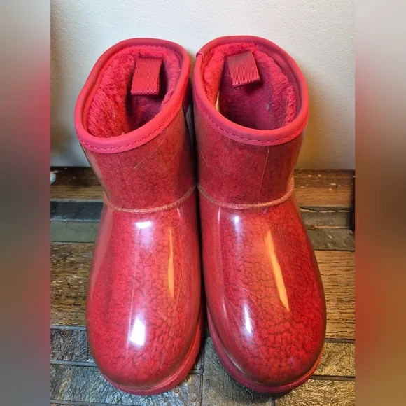 UGG CLEAR MINI LAVA FLOW‎ ANKLE BOOTS - SIZE 6