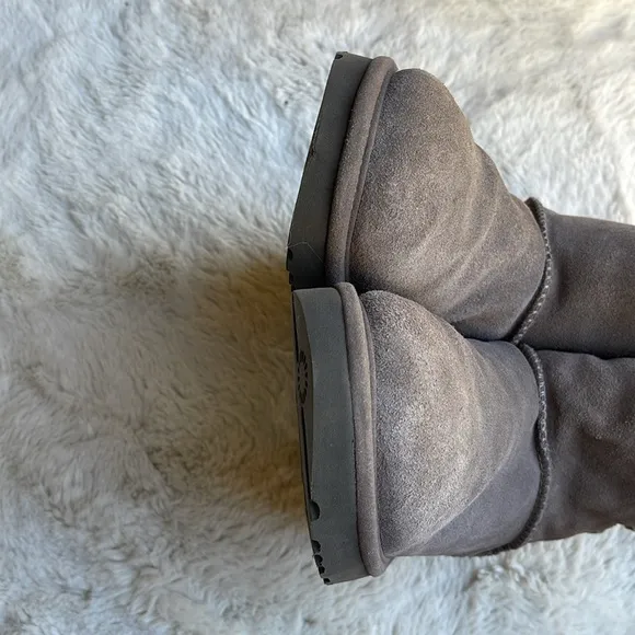 UGG Constantine Women's Suede Fur-Lined Boots - Gray