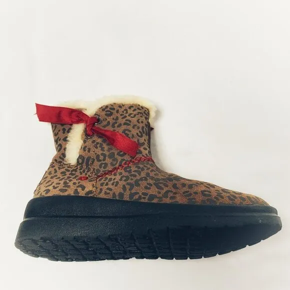UGG I Heart Knotty Women Boots Size 5